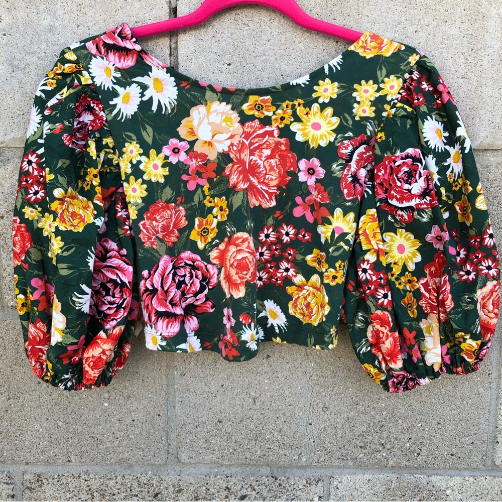🛍SALE🛍 ZARA cropped top